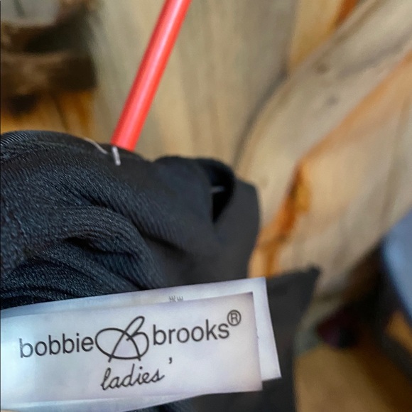 Bobbie Brooks NWT Floral Print One-Piece Swimsuit Padded Bra Adjustable Straps - Picture 4 of 6